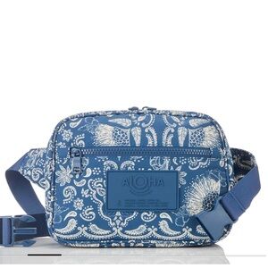 NWT Aloha Collection Hip Pack in Rodeo
